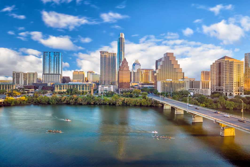 Linha do Horizonte do centro de Austin Sede da Invoice Home em Austin, Texas.